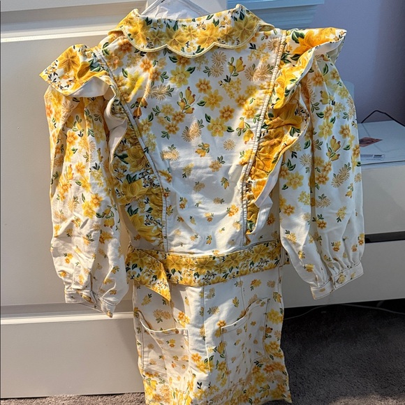 FARM Rio Yellow Floral Ruffle Belted Jumpsuit Romper - Picture 5 of 5